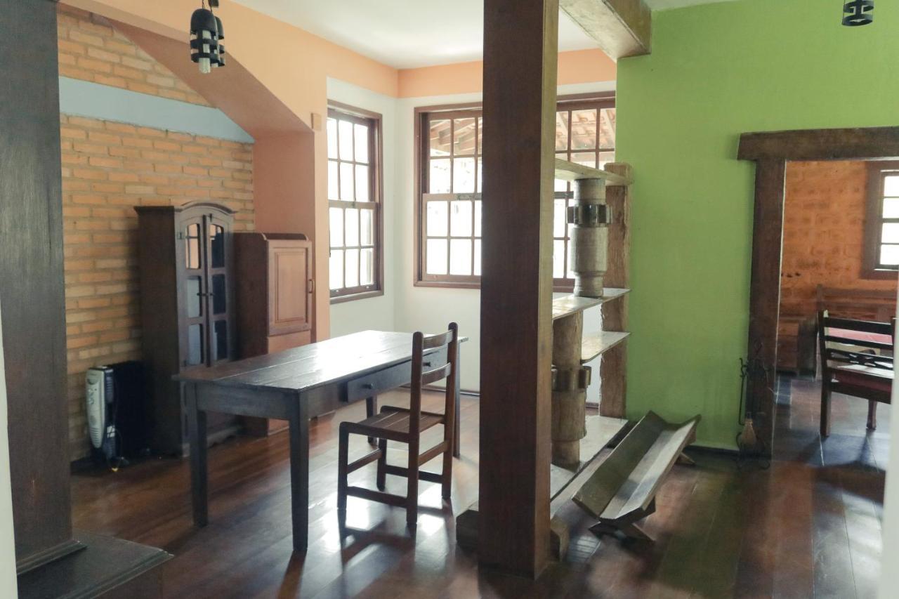 Em Tiradentes, Minas Gerais, Casa Tipica E Espacosa Em Terreno Arborizado Exterior photo